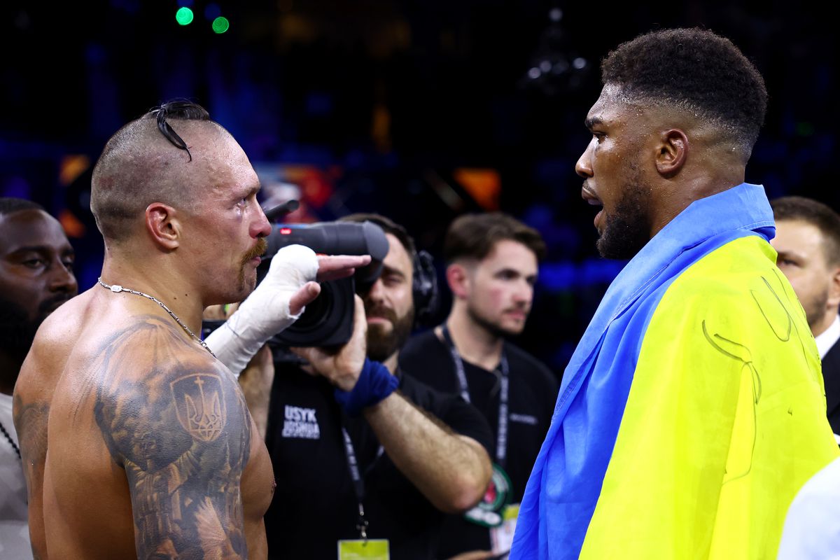 Ucraineanul Usyk l-a învins din nou pe Anthony Joshua! Scandal după meci: a aruncat centurile și a plecat din ring