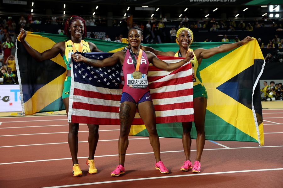 Victorie în multe culori » Excentrica Sha'Carri Richardson s-a impus în proba de 100 de metri la Campiontele Mondiale de la Budapesta