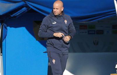 Antrenorul lui Alex Pașcanu face valuri în Spania cu declarația sexistă făcută după meciul cu Mirandes: „Golul e ca fetele în discotecă”