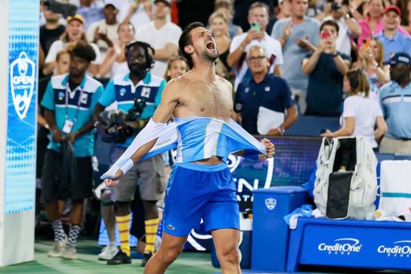 Novak Djokovic (36 de ani, 2 ATP) l-a învins pe Carlos Alcaraz (20 de ani, 1 ATP) în finala turneului de la Cincinnati, scor 5-7, 7-6(7), 7-6(4).