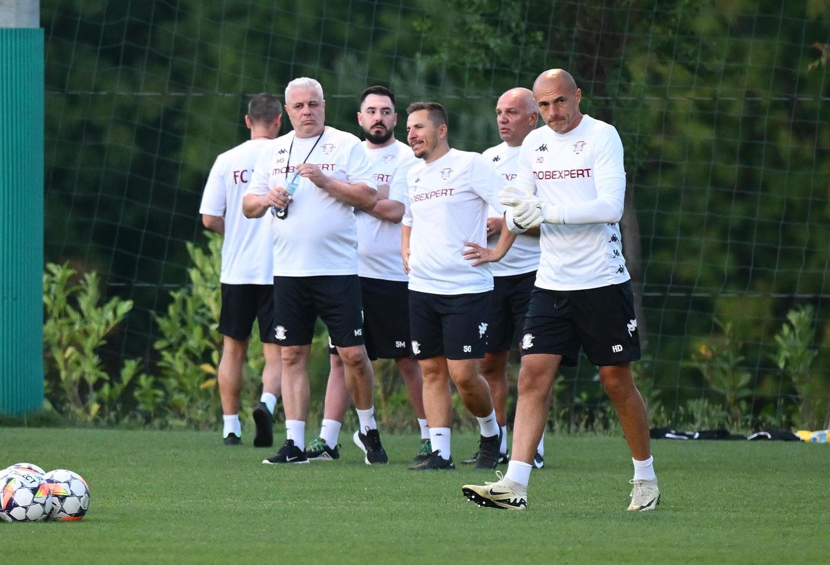 Nebunie la primul antrenament al lui Șumudică la Rapid! Sute de suporteri l-au întâmpinat » Primele imagini