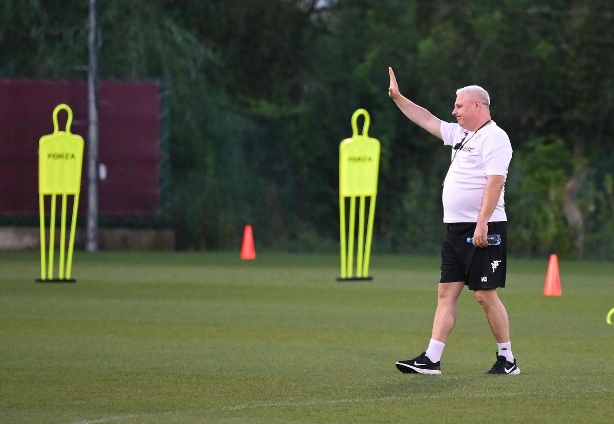 Nebunie la primul antrenament al lui Șumudică la Rapid! Sute de suporteri l-au întâmpinat » Primele imagini