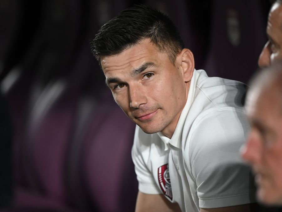 Cine va sta pe banca lui CFR Cluj după demisia lui Dan Petrescu