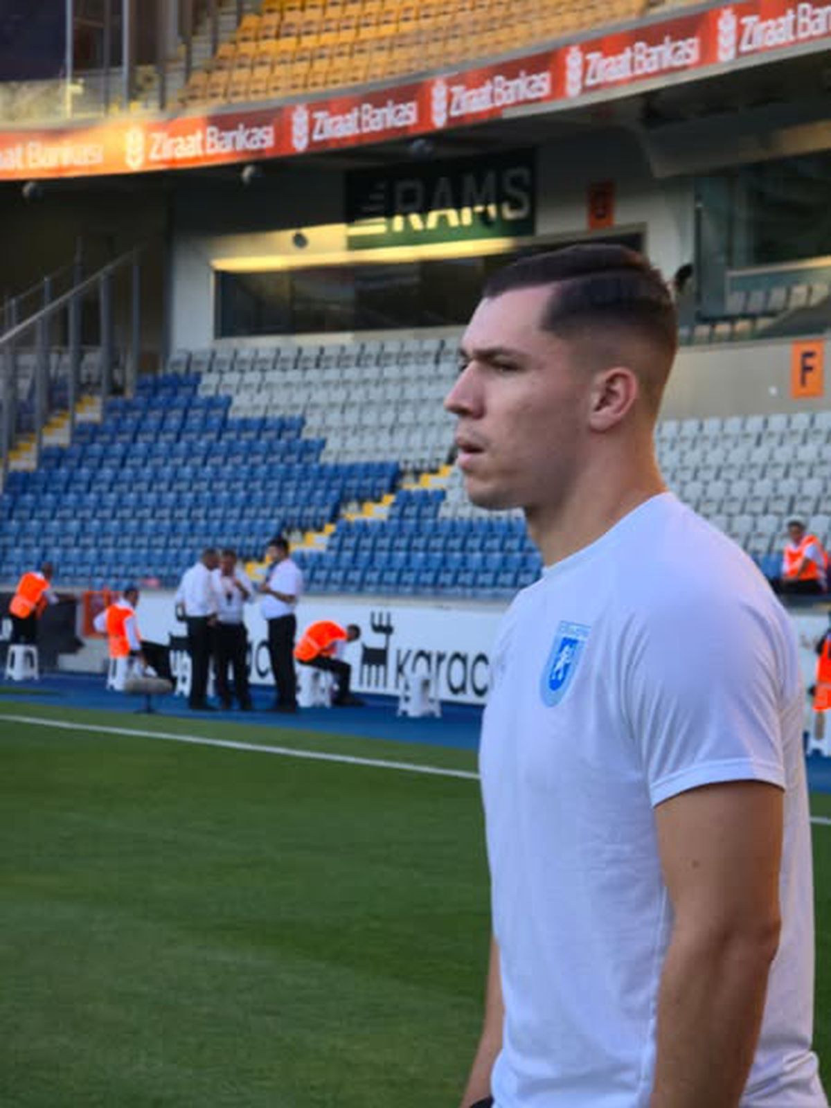 Plachete, zâmbete și masa oficială: ce s-a întâmplat la Istanbul, înainte de Bașakșehir - Universitatea Craiova