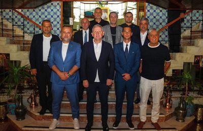 Plachete, zâmbete și masa oficială: ce s-a întâmplat la Istanbul, înainte de Bașakșehir - Universitatea Craiova