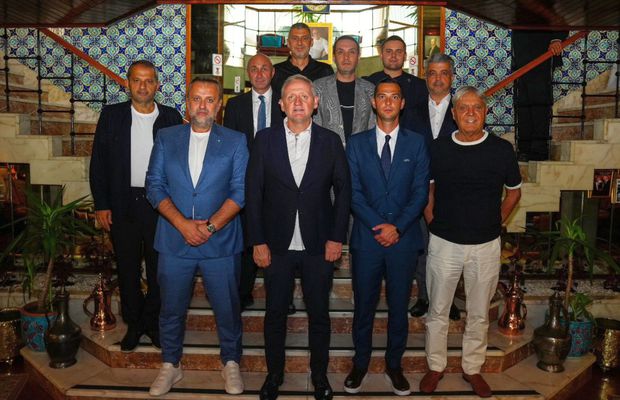 Plachete, zâmbete și masa oficială: ce s-a întâmplat la Istanbul, înainte de Bașakșehir - Universitatea Craiova