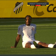 Tidiane Keita s-a accidentat în Hacken - CFR Cluj. FOTO: captură Prima Sport