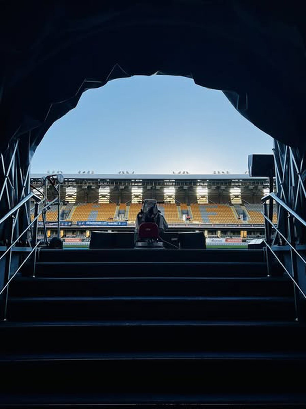 Plachete, zâmbete și masa oficială: ce s-a întâmplat la Istanbul, înainte de Bașakșehir - Universitatea Craiova