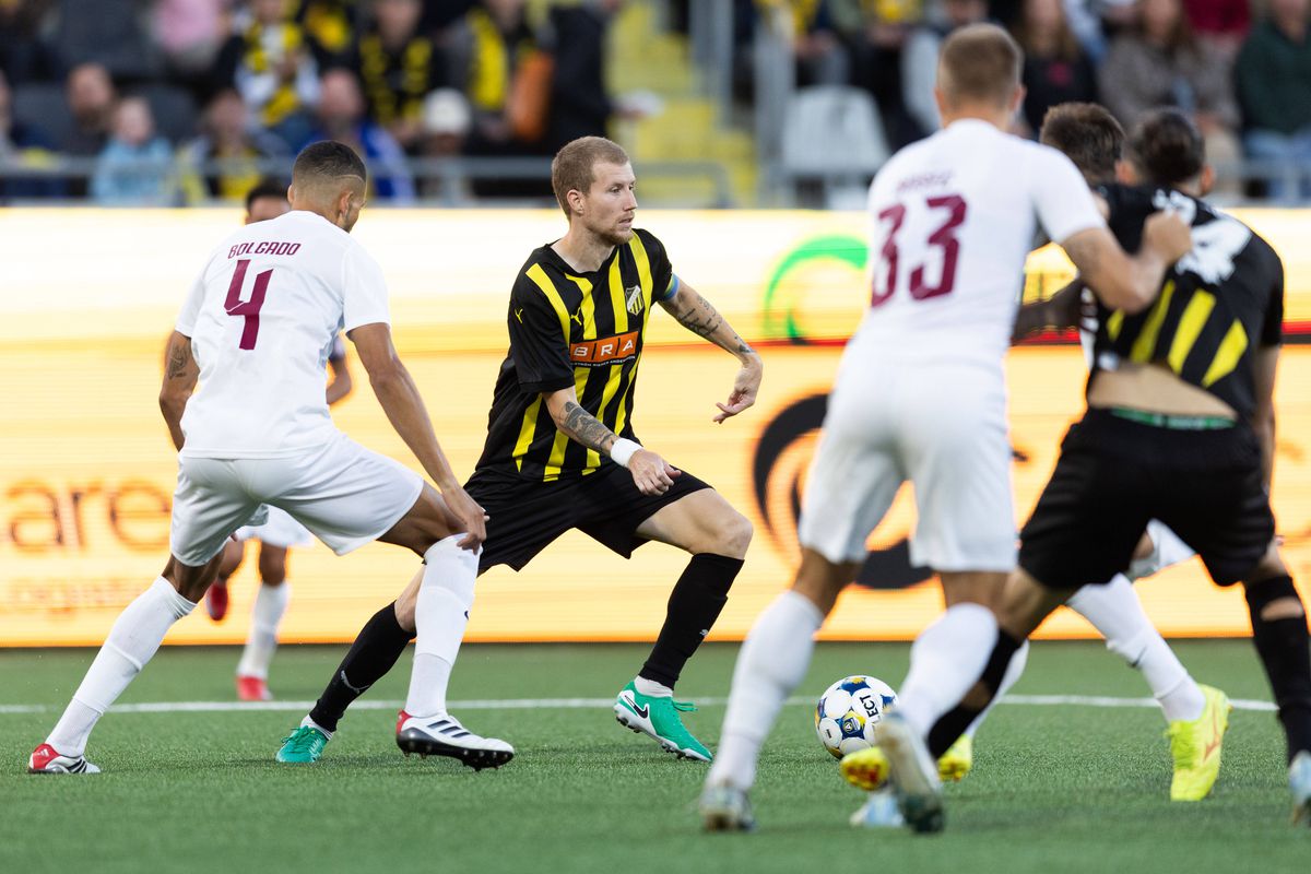 Cine va sta pe banca lui CFR Cluj după demisia lui Dan Petrescu