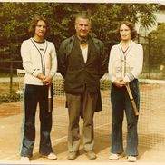 Lucia și Maria Romanov alături de Tudorel Bădin Foto: colecție personală