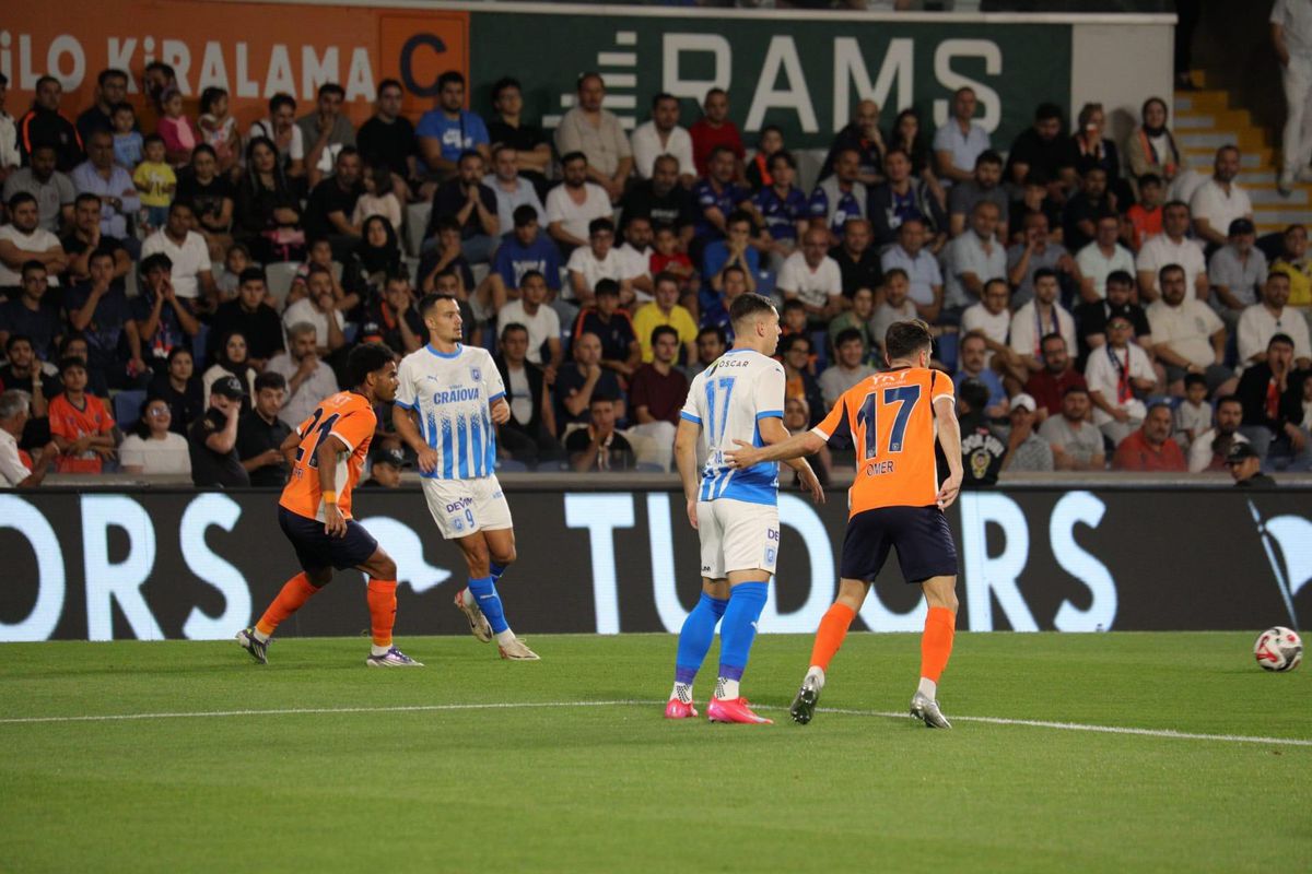 Istanbul Bașakșehir - Universitatea Craiova, turul play-off-ului de Conference League // foto: Facebook Univ. Craiova