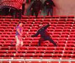 Ca după război! Imagini terifiante pe stadion: suporterii s-au umplut de sânge, au sărit din tribune, sunt zeci de răniți grav și cel puțin un mort