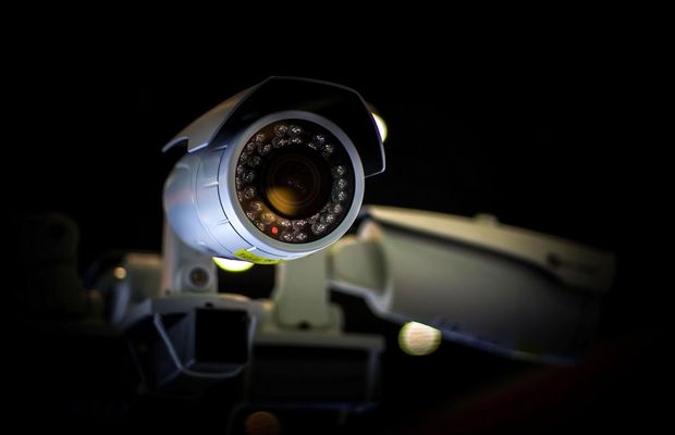 Cum alegi o cameră de supraveghere cu vedere pe timp de noapte?