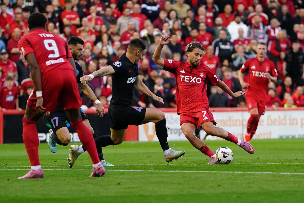 Cine transmite FCSB - Aberdeen, manșa retur din play-off-ul Europa League » Contract de 250.000 de euro