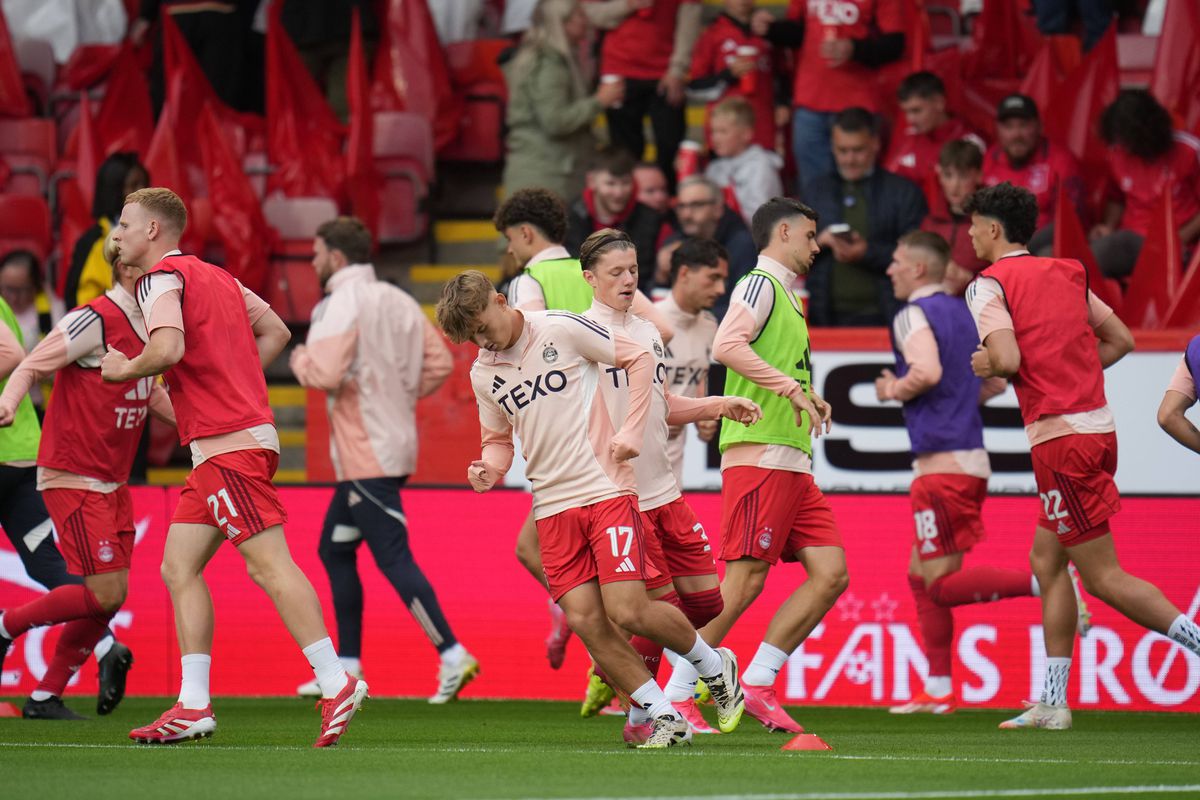 Cine transmite FCSB - Aberdeen, manșa retur din play-off-ul Europa League » Contract de 250.000 de euro