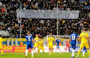 „Îl înjurați pe Mititelu / Dar cu el tăiați purcelu'” » Incidente între ultrași și mesaje ironice la Petrolul - FCU Craiova