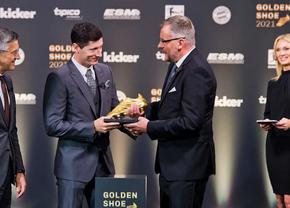 Robert Lewandowski a primit azi Gheata de Aur! Este al 2-lea jucător al lui Bayern care reușește asta