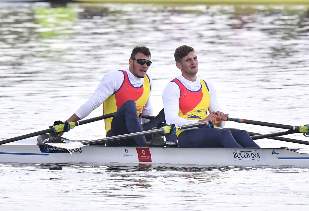 Cursă ruptă la mijloc » Debutanți la un Mondial de seniori, băieții de la dublu vâsle spun că e diferit „felul cum se concurează, atitudinea, e alt standard”
