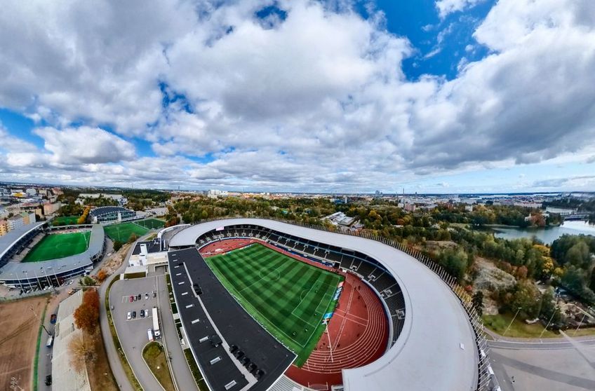 Helsinki, capitala Finlandei, e un oraș verde și tăcut, dar cu totul altfel vor sta lucrurile vineri la meci, unde sunt așteptați peste 20.000 de suporteri al nordicilor, care visează la prima victorie împotriva României.