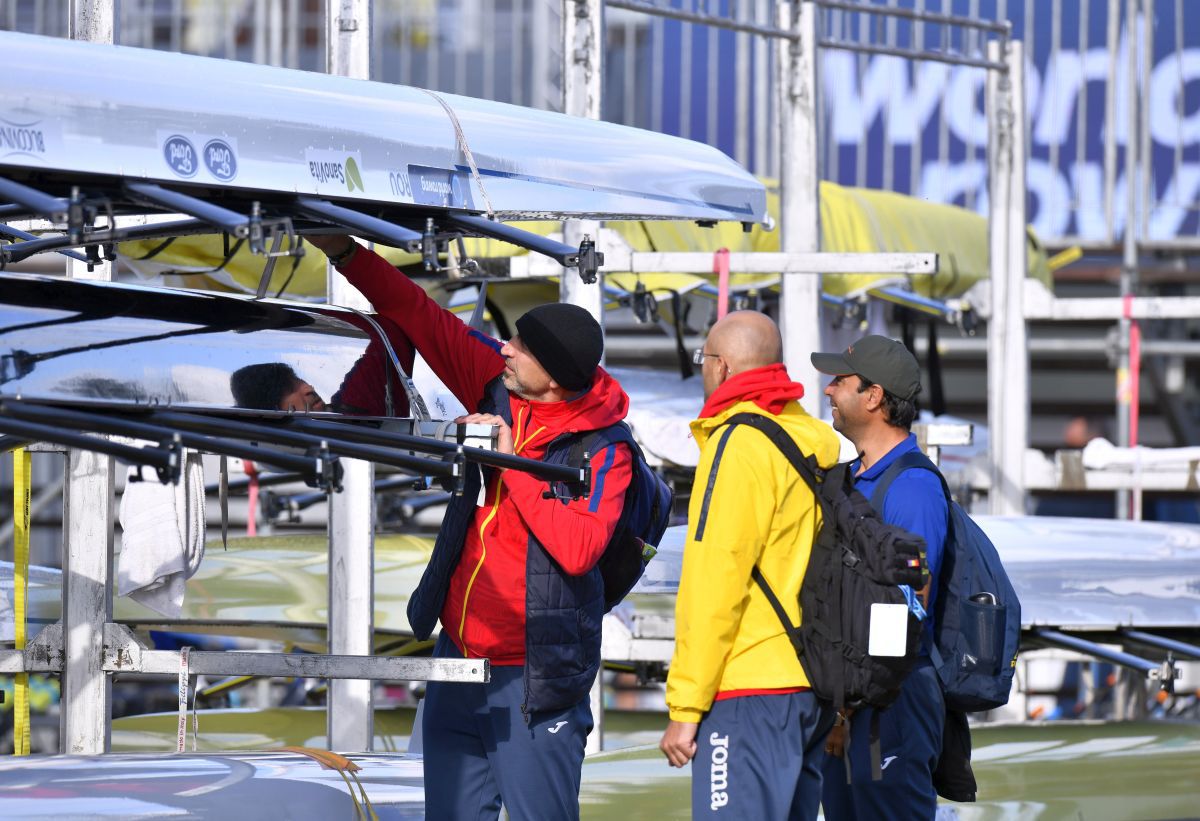 Satul închis cu petunii și bărci rapide » Corespondență din micul regat al canotajului