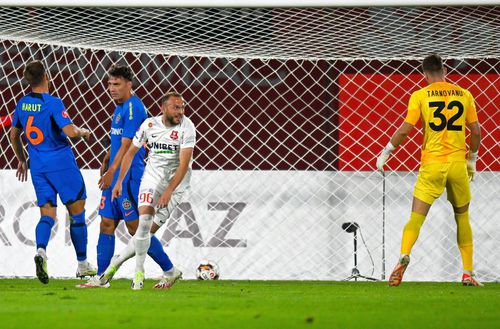Hermannstadt - FCSB, restanță din runda #5 a Superligii, a avut un start nebun.
