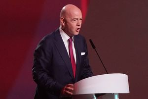 Probleme mari la FIFA » Infantino a convocat ședință de urgență înainte de startul noii competiții