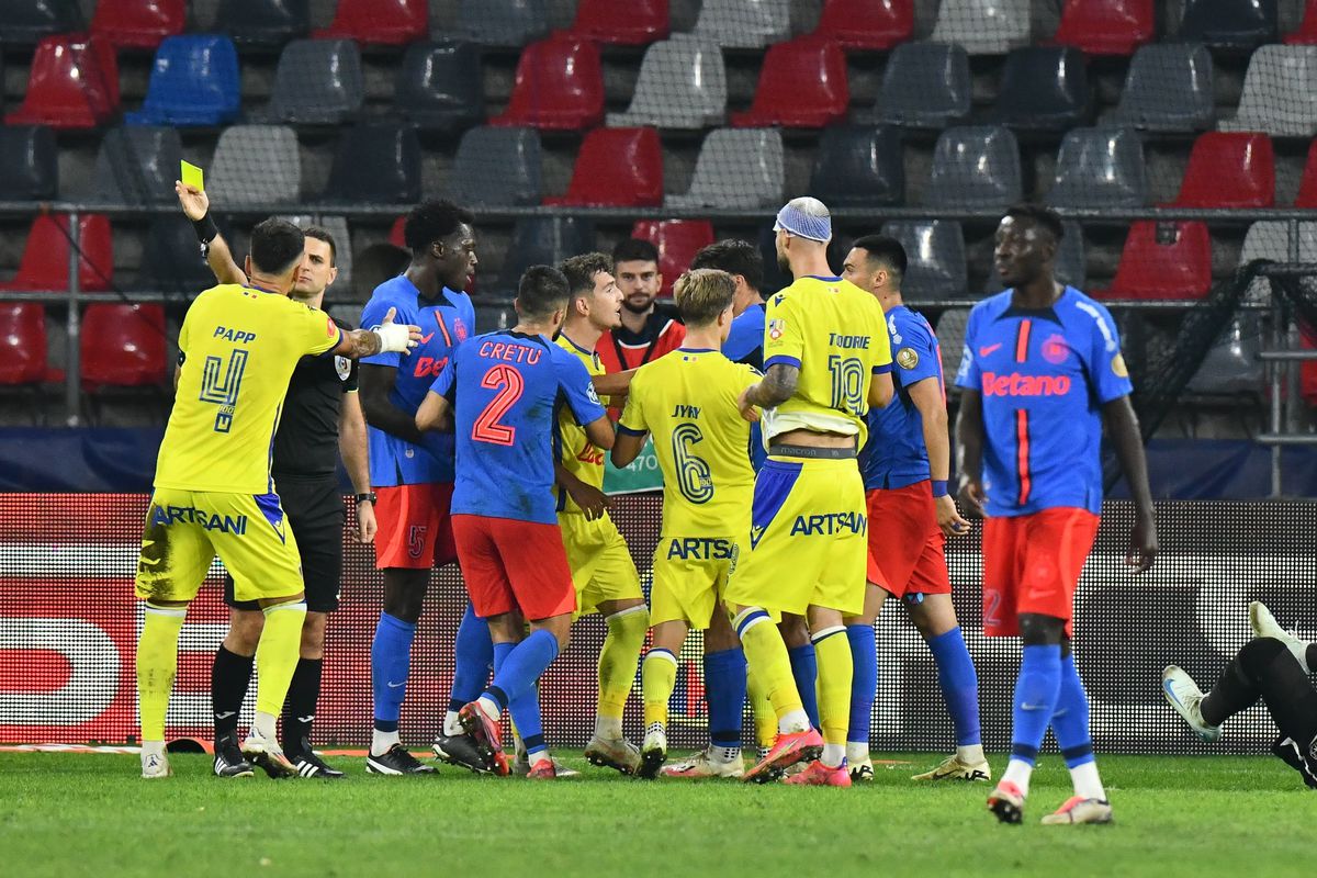 FCSB - Petrolul, duel în etapa 10-a din Superligă