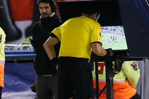 A arbitrat în Liga 1, iar acum vrea să devină primar, după ce a pierdut prima dată la 6 voturi: „Orașul arată ca după război”