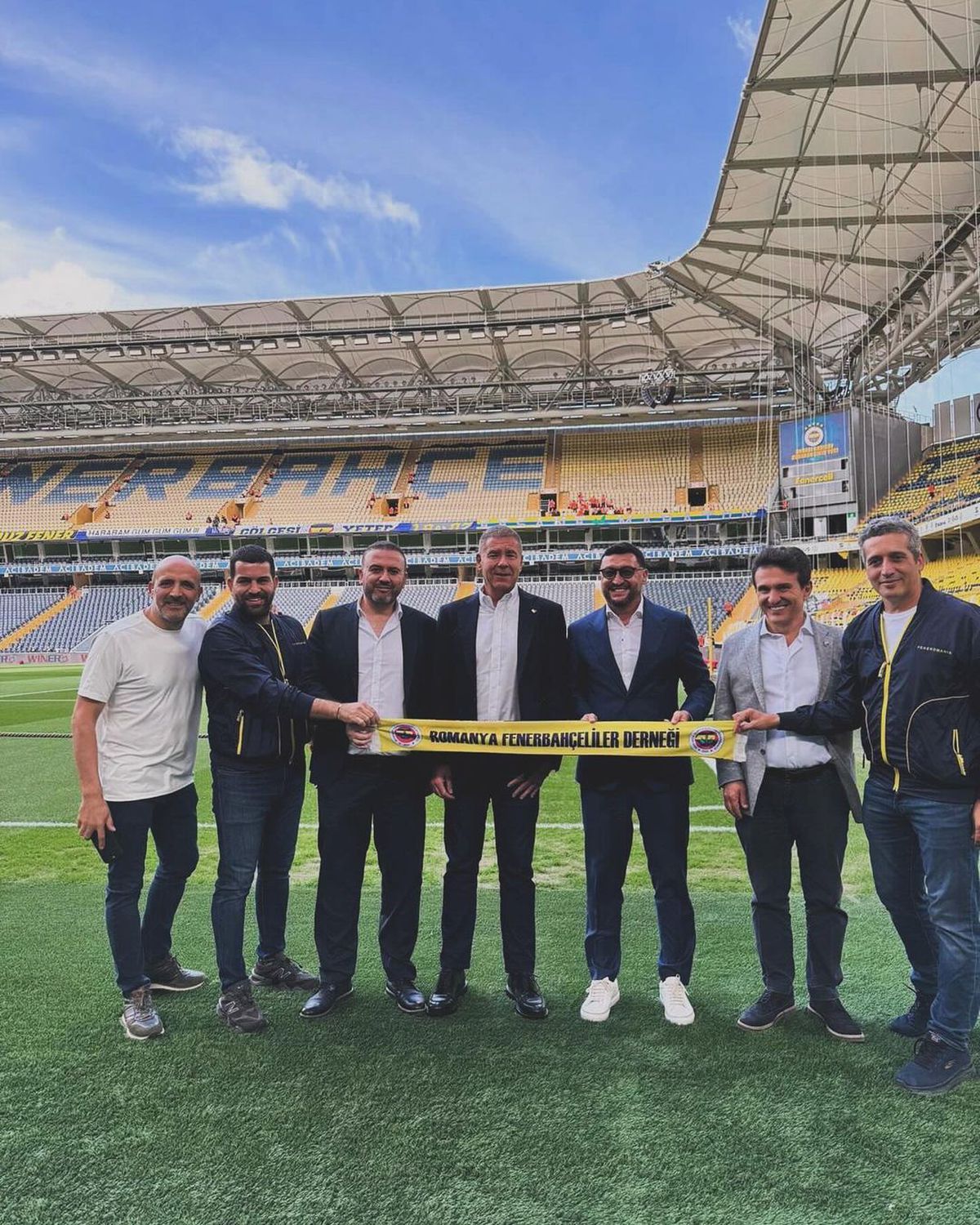 Viorel Moldovan, pe stadion la un mare derby european: „Am acceptat cu o imensă plăcere!”