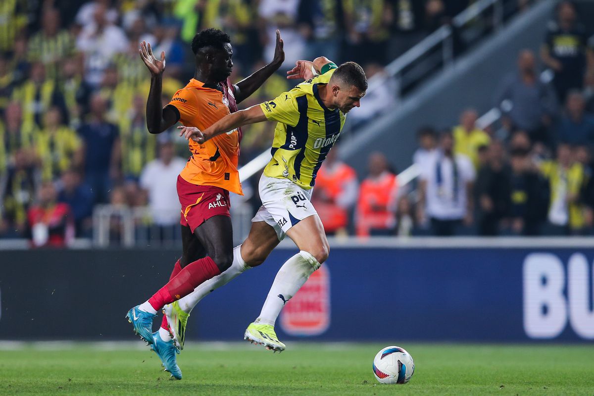 Fenerbahce - Galatasaray 1-3 » Jose Mourinho, umilit în derby-ul Istanbulului