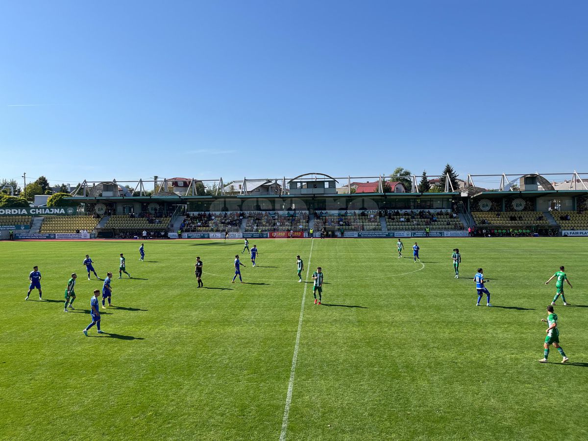 Scene COLOSALE în Liga 2! Finanțatorul echipei juca table la stadion cu 30 de minute înainte de meci și asculta „Ani de liceu” » Reacția lui când i-a văzut pe reporterii GSP