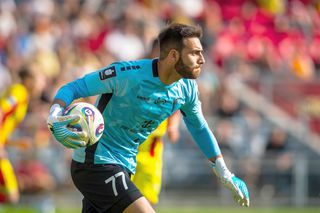 Valentin Cojocaru, fostul portar de la FCSB, a greșit la 3 dintre golurile încasate de la ultimul loc din Polonia