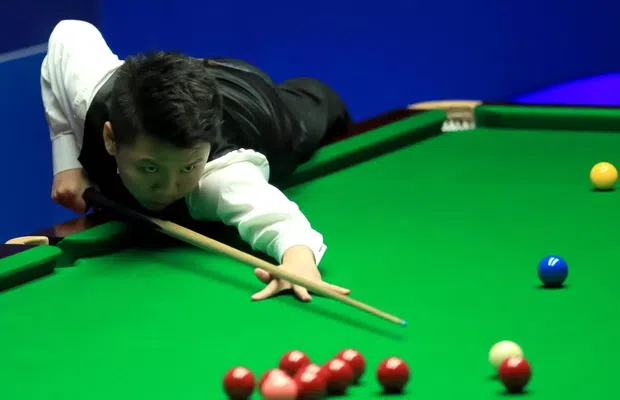 Zhou Yuelong a produs surpriza la English Open » L-a învins pe favoritul turneului și va juca finala