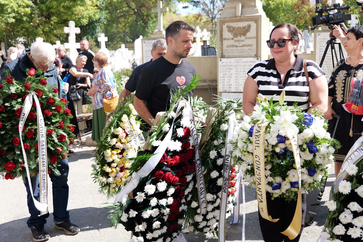Multe nume din lumea fotbalului la înmormântarea lui Florin Marin