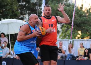 „Arnold” Stelea vs. „Săgeată” Niculae » Spectacol inedit pe terenul de baschet la Sport Arena Streetball