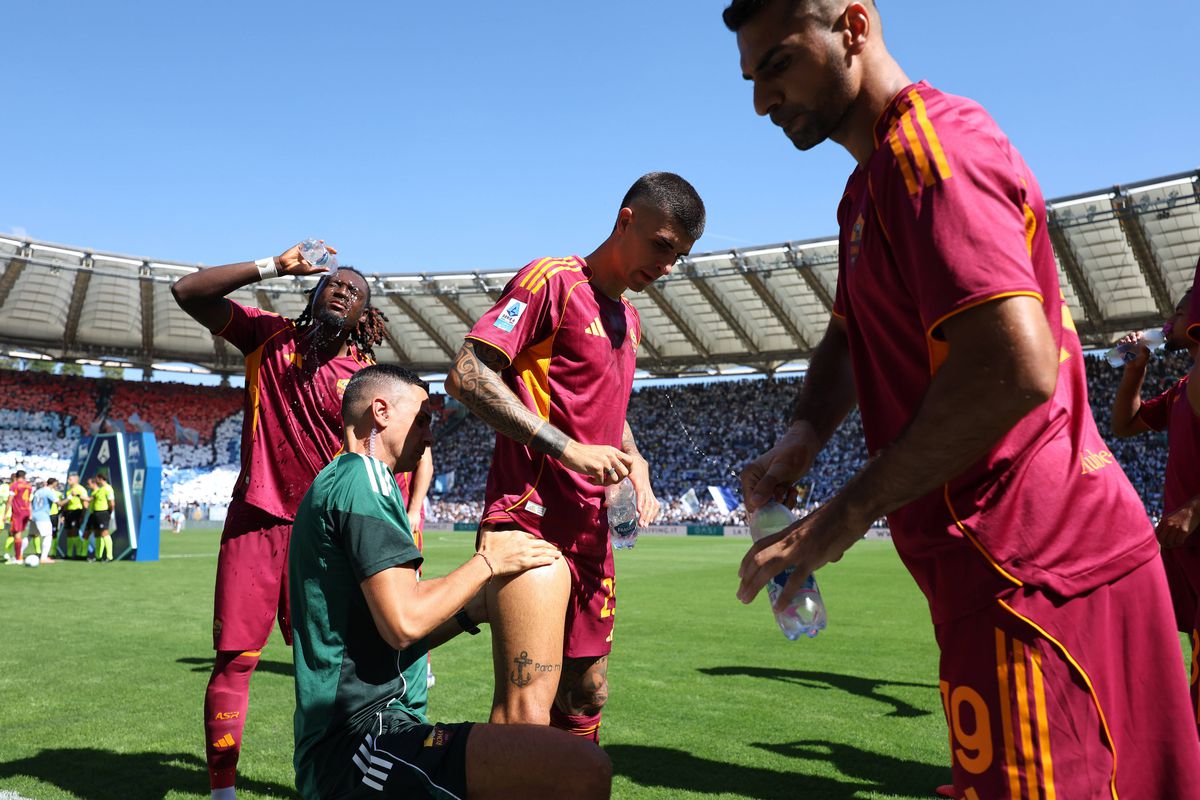 AS Roma a câștigat la limită „Derby della Capitale” » Două eliminări într-un final încins