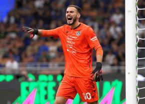 Ce notă a primit Răzvan Sava, după ce a fost zdrobit de AC Milan pe teren propriu