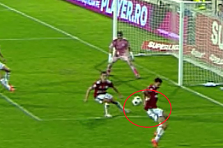 Craiova acuză arbitrajul, după primul eșec al sezonului: „El ia mai mulți bani, el decide!”