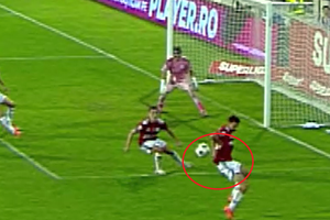 Craiova acuză arbitrajul, după primul eșec al sezonului: „El ia mai mulți bani, el decide!”