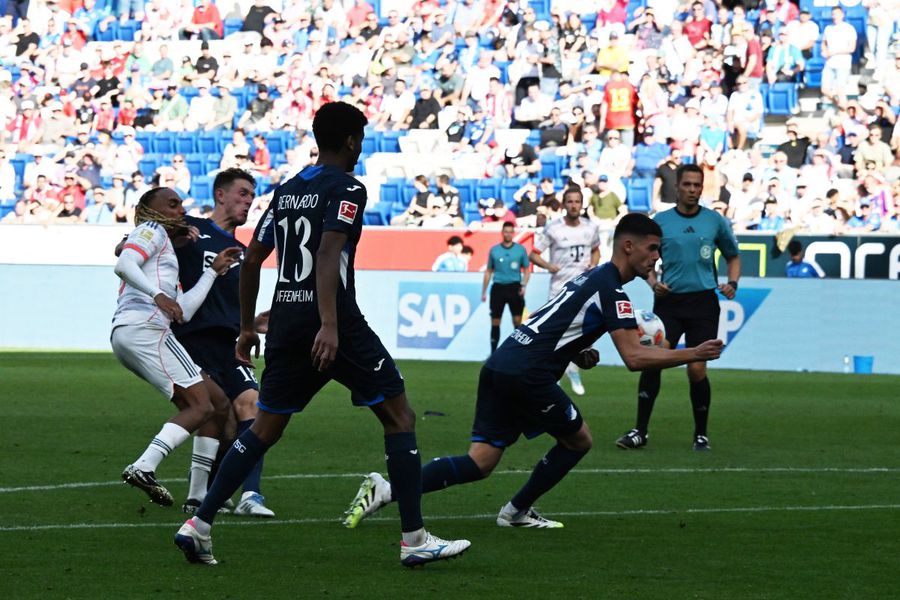 Polemici aprinse după un penalty acordat lui Bayern » „Nu se mai poate! Regula asta trebuie să fie schimbată”