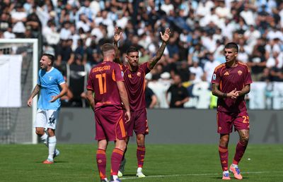 AS Roma a câștigat la limită „Derby della Capitale” » Două eliminări într-un final încins