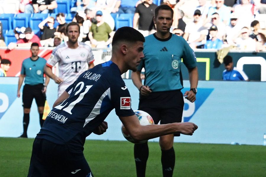 Polemici aprinse după un penalty acordat lui Bayern » „Nu se mai poate! Regula asta trebuie să fie schimbată”