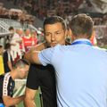 Costel Gâlcă, îmbrățișându-se cu Marius Măldărășanu în Rapid - Hermannstadt // foto: Ionuț Iordache (GSP)