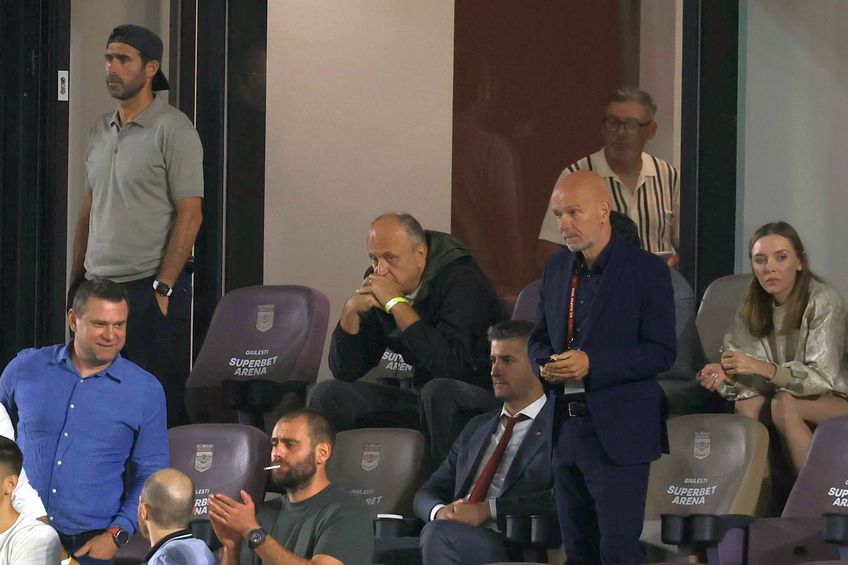 uzeul” figurilor de ceară: Dan Șucu și oficialii Rapidului, împietriți la oficială