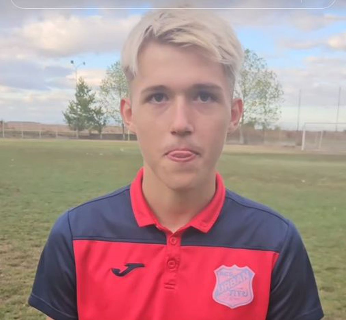 Dani Popescu, fratele lui Tavi Popescu, cu emoții la primul lui interviu, cu 500.000 de vizualizări: „Ce chef aveam să joc...”