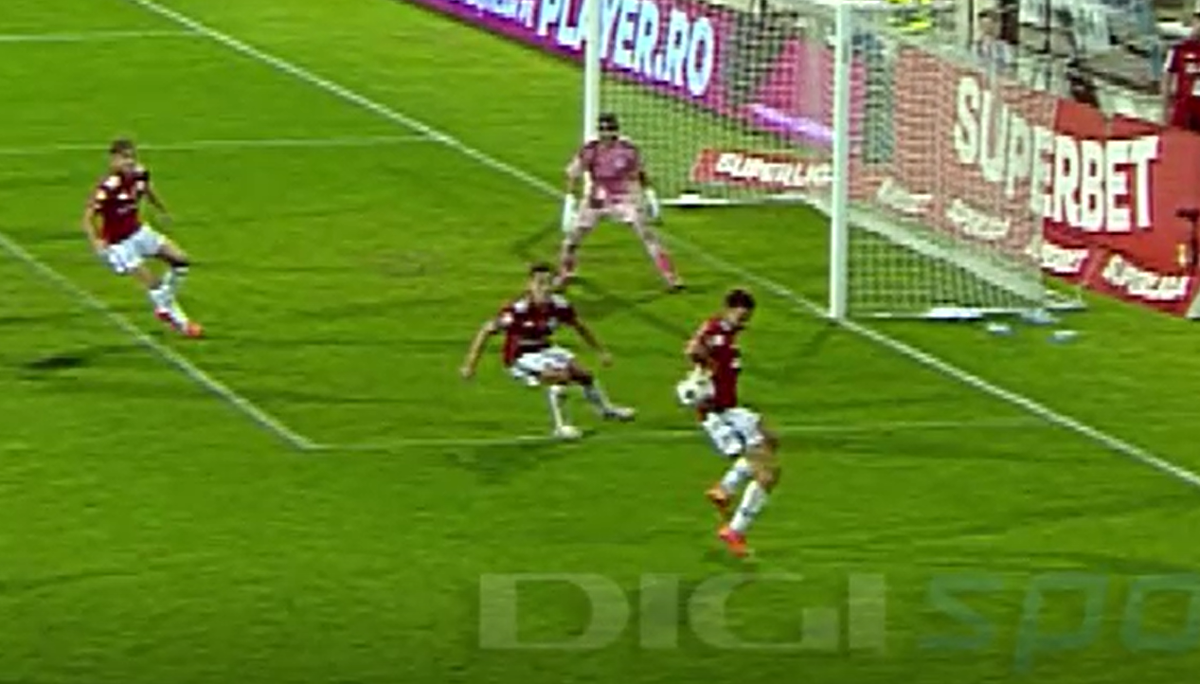 Craiova acuză arbitrajul, după primul eșec al sezonului: „El ia mai mulți bani, el decide!”