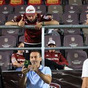 Marius Măldărășanu, primit călduros în Giulești înainte de Rapid - Hermannstadt // foto: Ionuț Iordache (GSP)