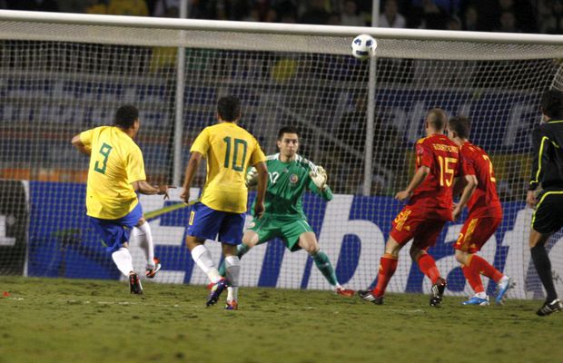 Tătărușanu îi dă frisoane lui Neymar! Brazilianul nu poate să și-l scoată din cap: „Scotea toate mingile”