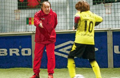 VIDEO Marcel Răducanu a împlinit 65 de ani: „Borussia Dortmund a scris mare pe site despre mine” + Ce probleme de sănătate are: „După 9 operații, sunt ca o mașină dusă la Ciclop”