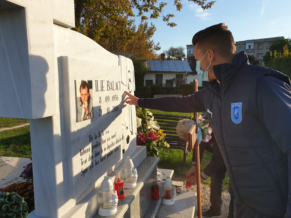 FOTO CS Universitatea Craiova i-a adus un omagiu lui Ilie Balaci, la 2 ani de la dramatica dispariție » Gestul lui Mihai Bobonete